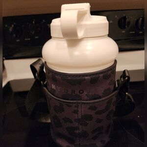72 Oz Hydrojug and sleeve